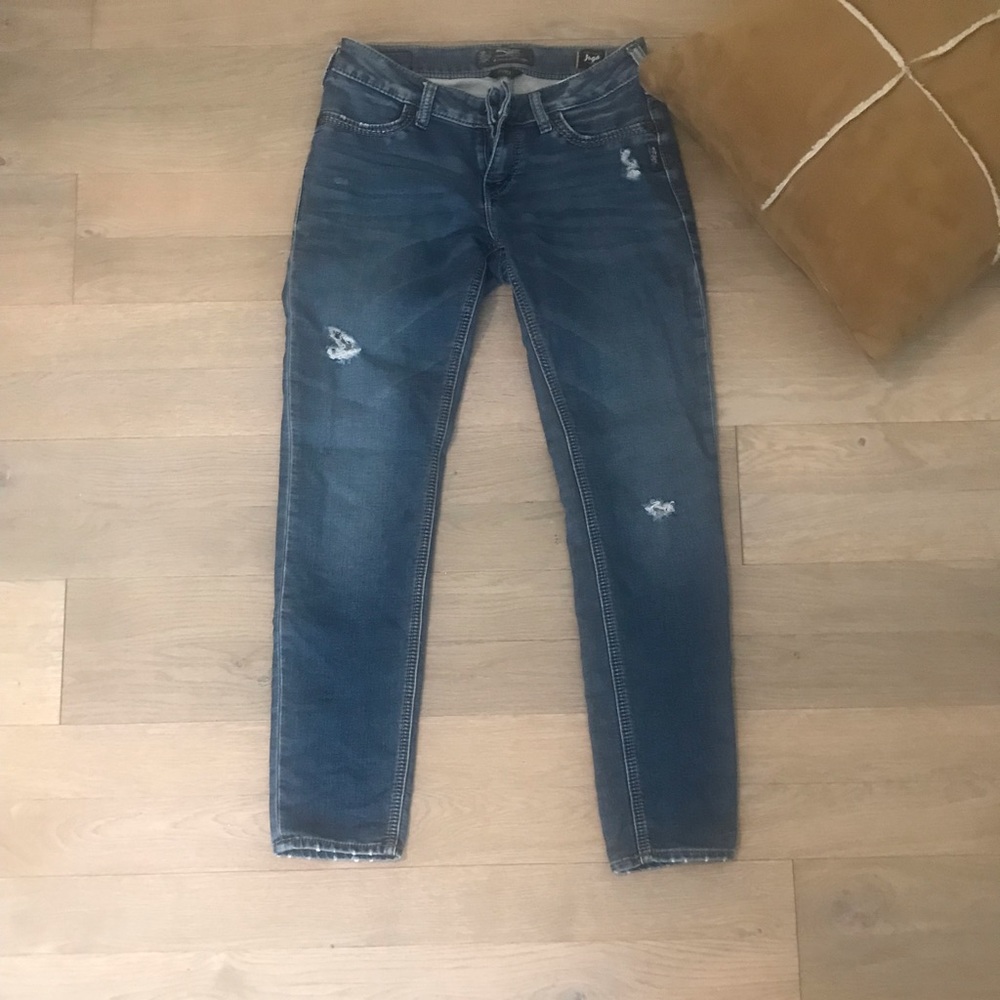 Silver Ankle Jeans Distressed